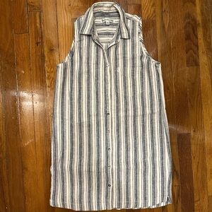 Women’s grey and white Striped Sleeveless Shirt Dress